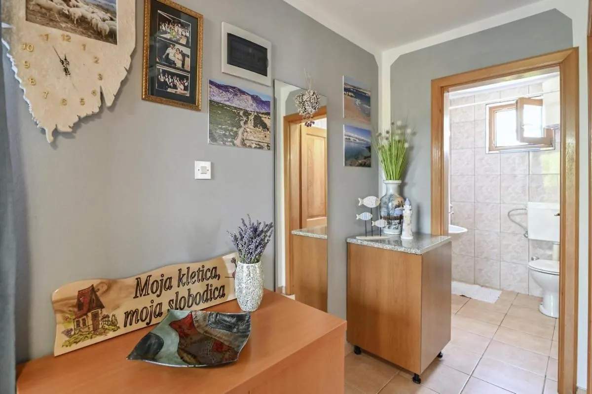 Casa vacanze Villa Marianna In Pag - Haus Fuer 5 Personen Pag Town