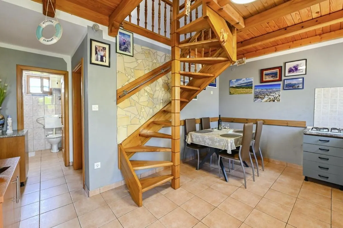 Villa Marianna In Pag - Haus Fuer 5 Personen Pag Town Casa vacanze
